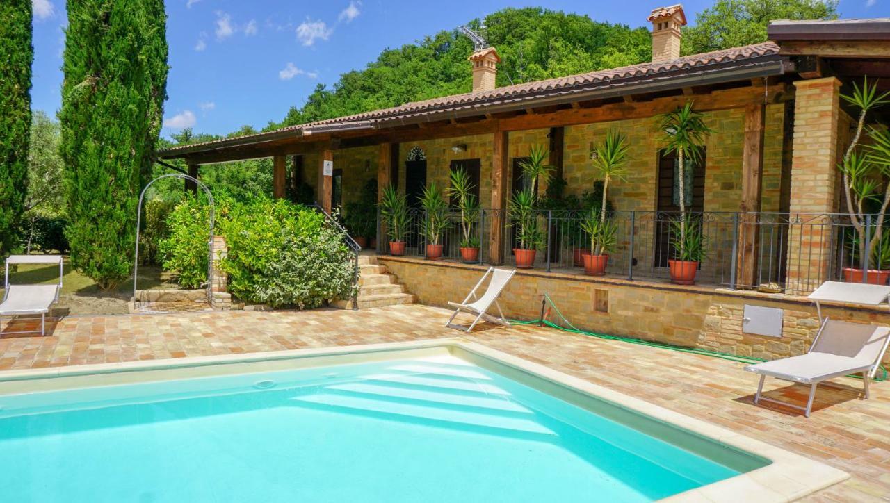 Agriturismo Pascucci Толентино Экстерьер фото
